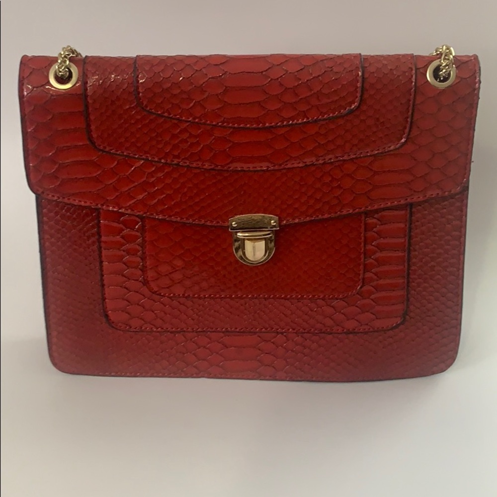 New red cocodrilo printed purse size medium